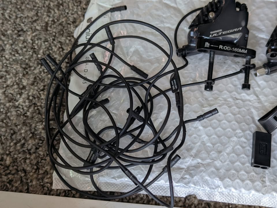 Shimano 2x11 Di2 Ultegra, DA, RS785 mix but full