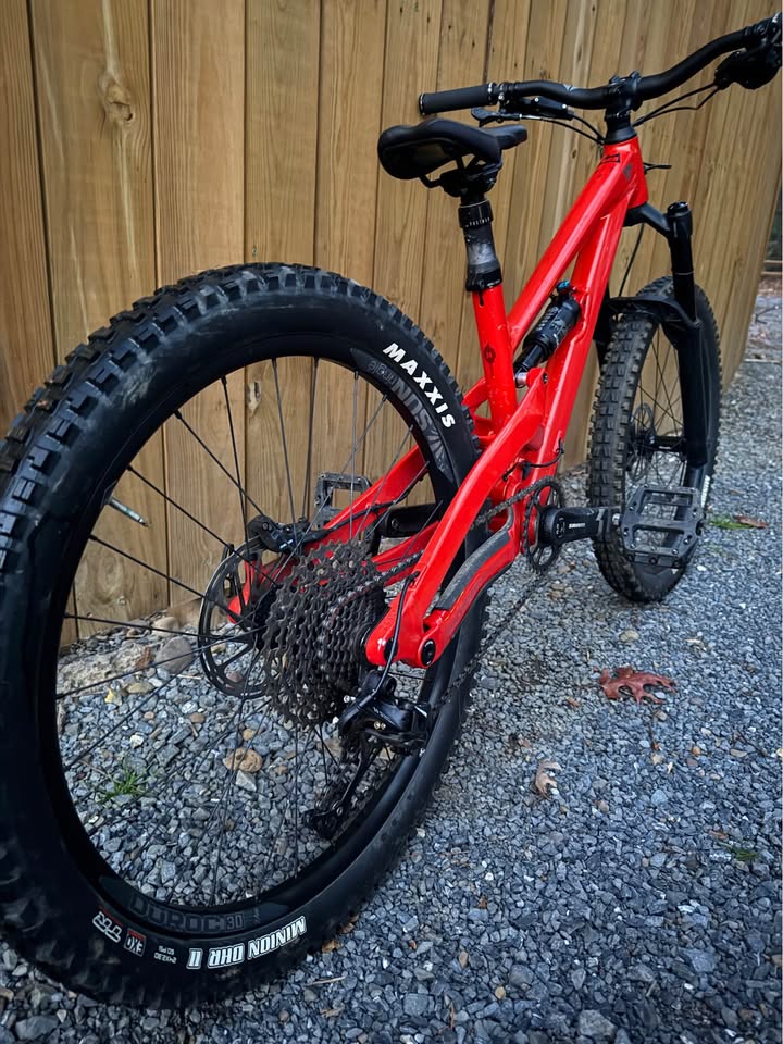 YT Jeffsy primus junior 24”