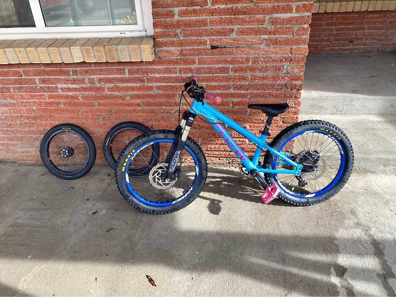 Flow 16” kids bike