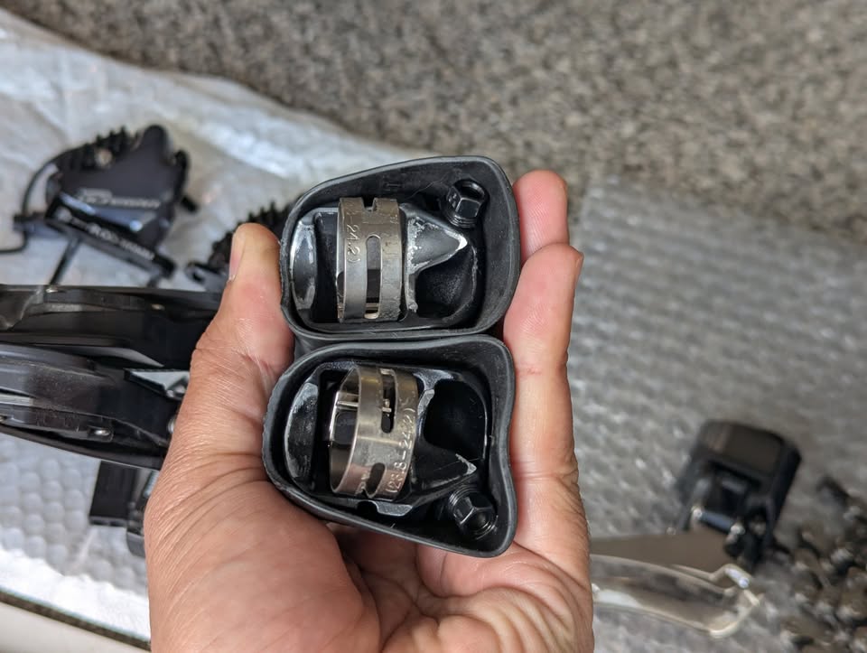 Shimano 2x11 Di2 Ultegra, DA, RS785 mix but full