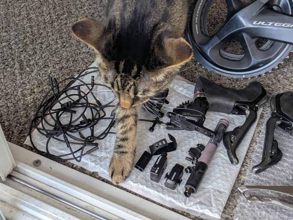 Shimano 2x11 Di2 Ultegra, DA, RS785 mix but full