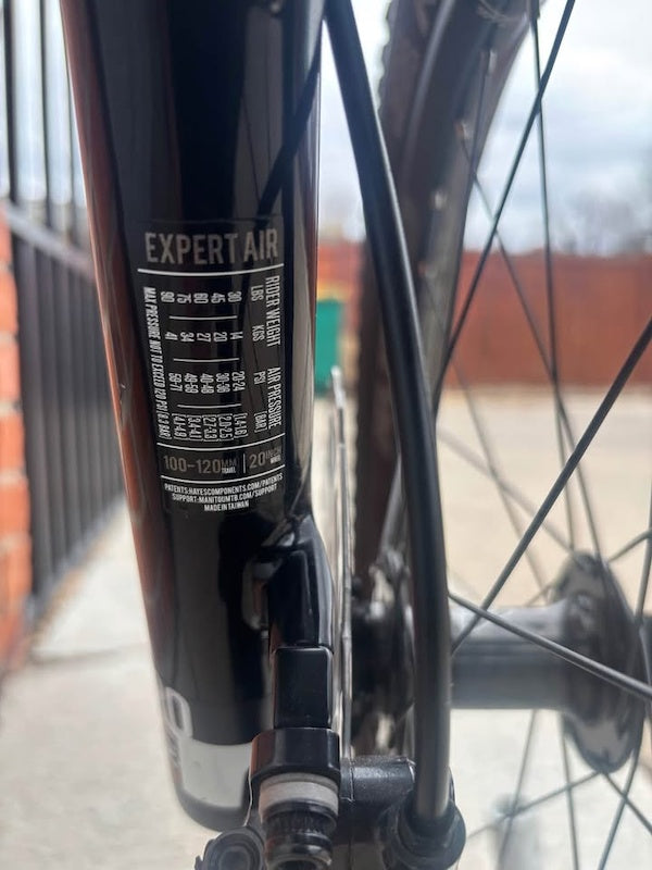 COMMENCAL CLASH 20" V2 CHAMPAGNE